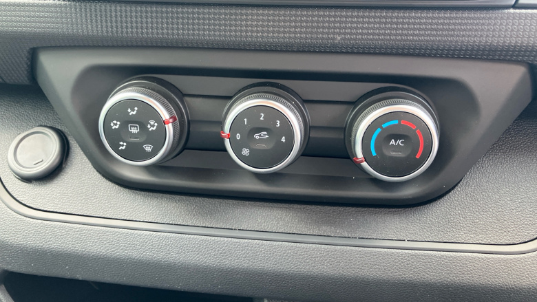 Renault Trafic Swb Diesel SL30 Blue dCi 130 Advance [Safety] Van